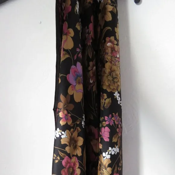 Karl Lagerfeld Black Silk Floral Scarf/Wrap - Picture 12 of 13